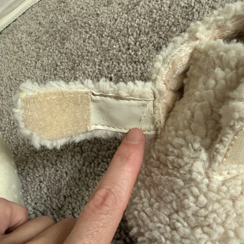UGG cozy sherpa