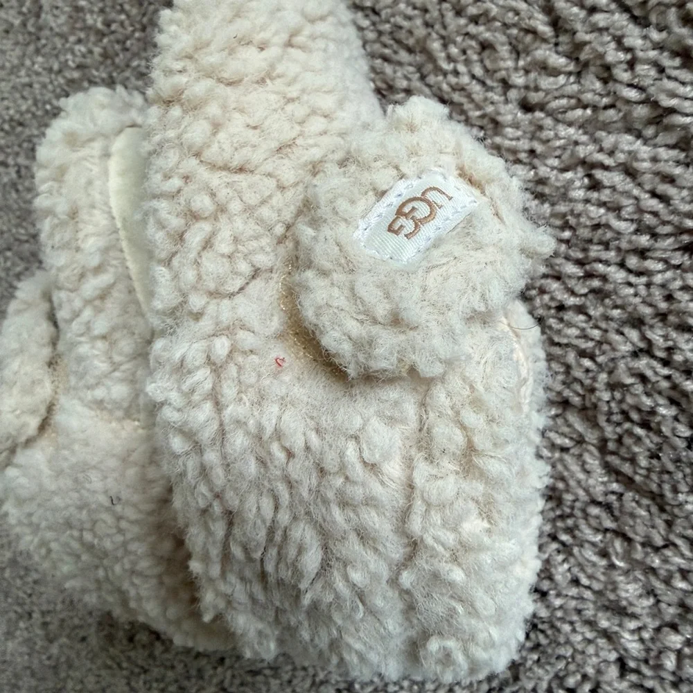 UGG cozy sherpa