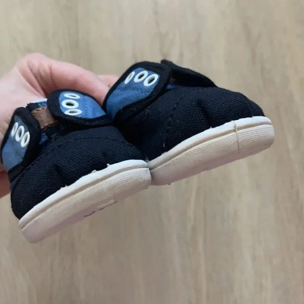 TOMS - Tiny Paseos Shoes, Size: T2 US Toddler,‎ Color: Black Blue