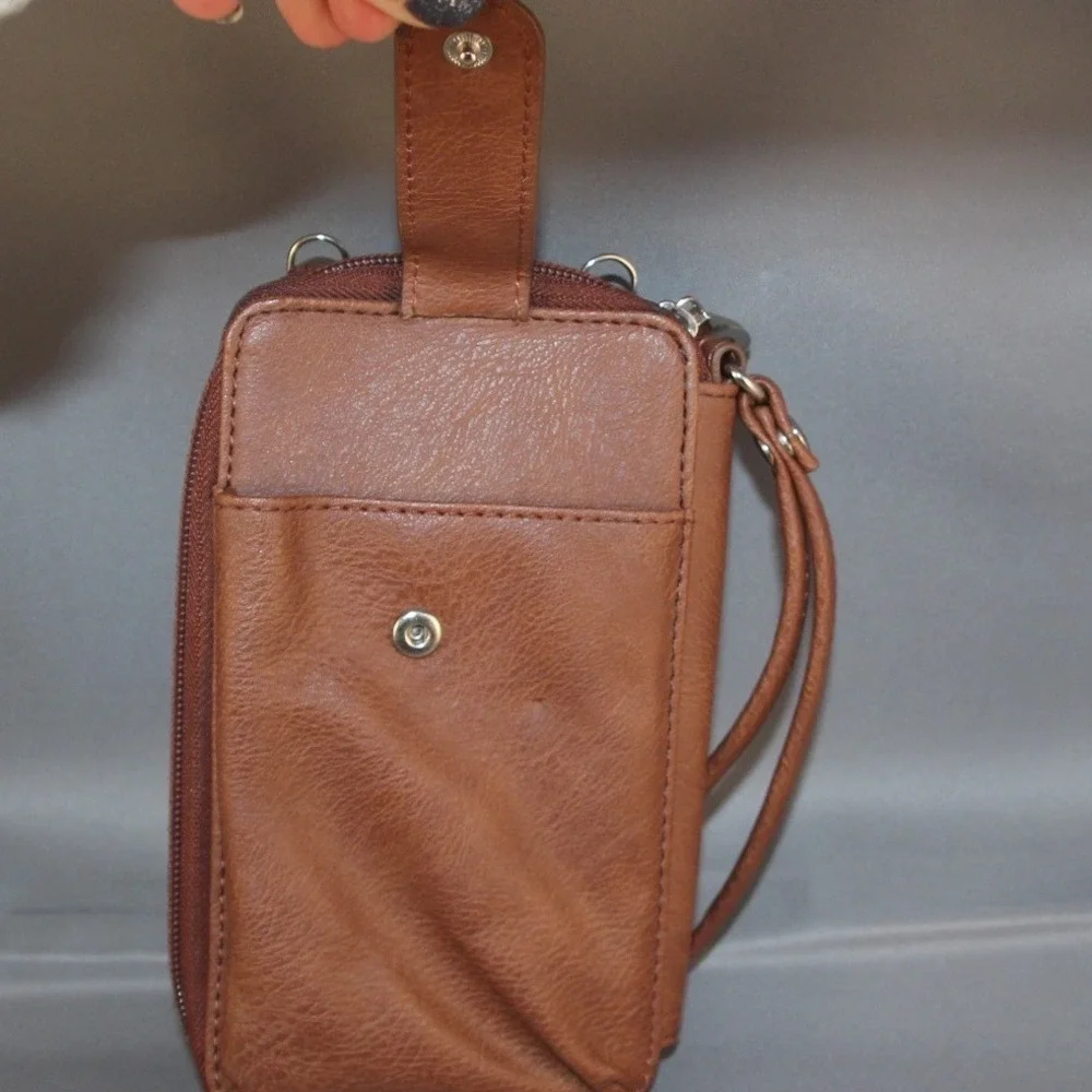 Relic crossbody cell