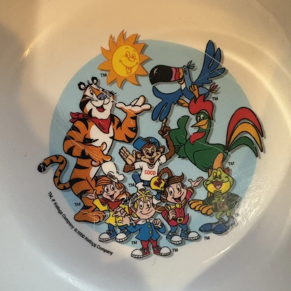 2 KELLOGG'S  CAST OF CHARACTERS TONY, SNAP, CRACKLE, POP ETC.  CEREAL BOWLS 2000