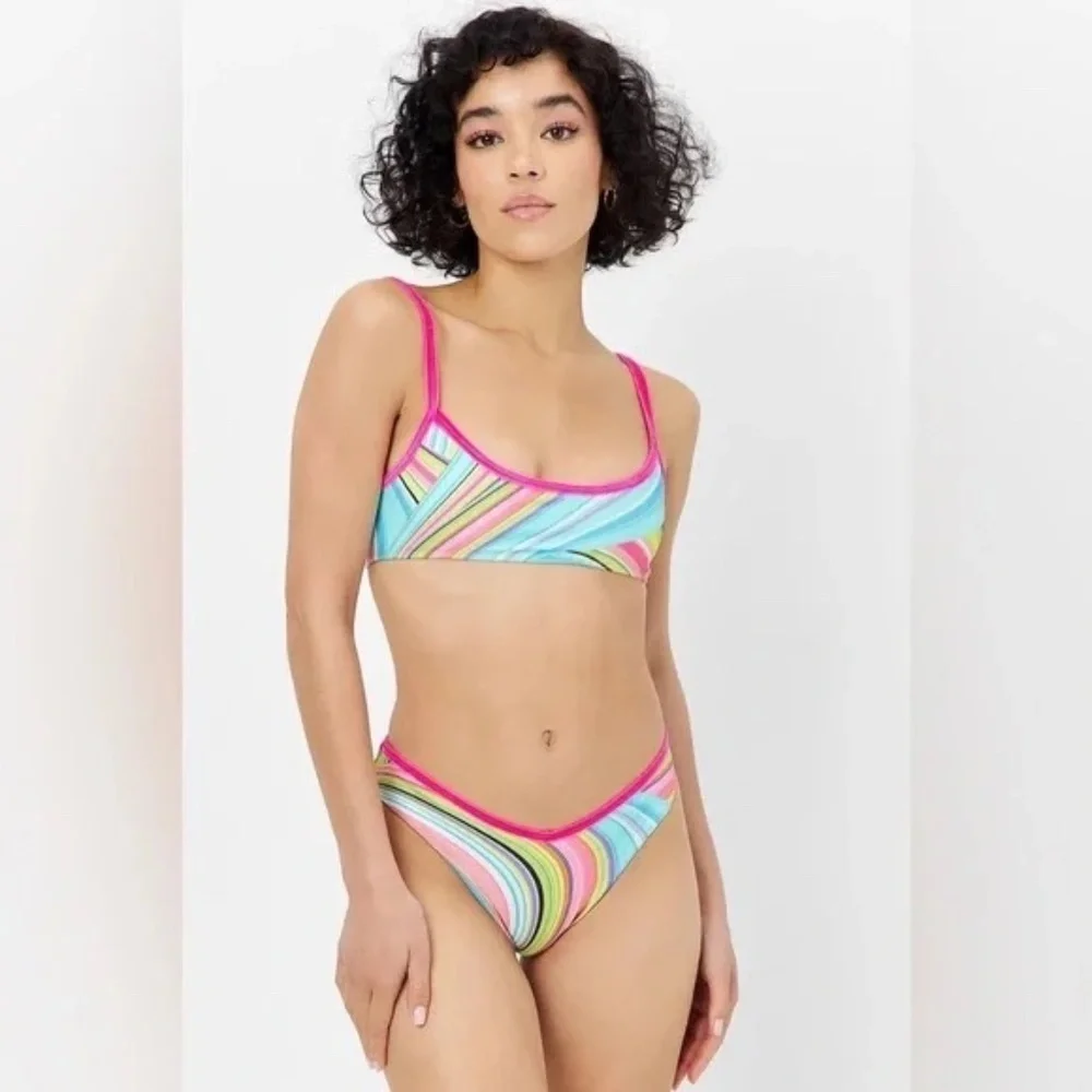 New! Frankies Bikinis Dallas Shine Bralette Bikini Top pink blue 31542