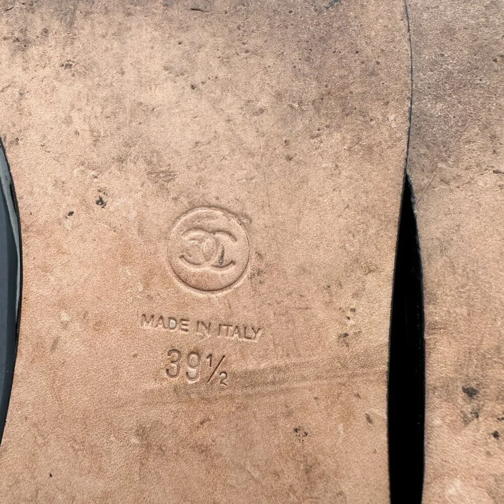 CHANEL 18a beige