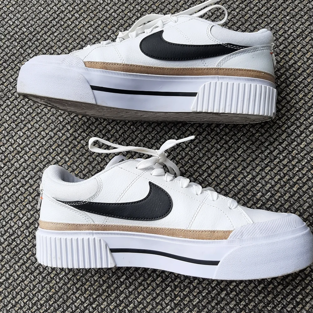 Nike sneaker toe