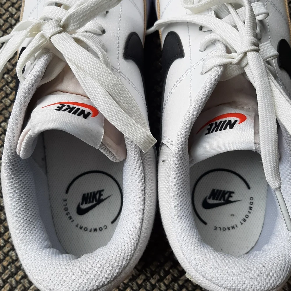 Nike outsole lining collar