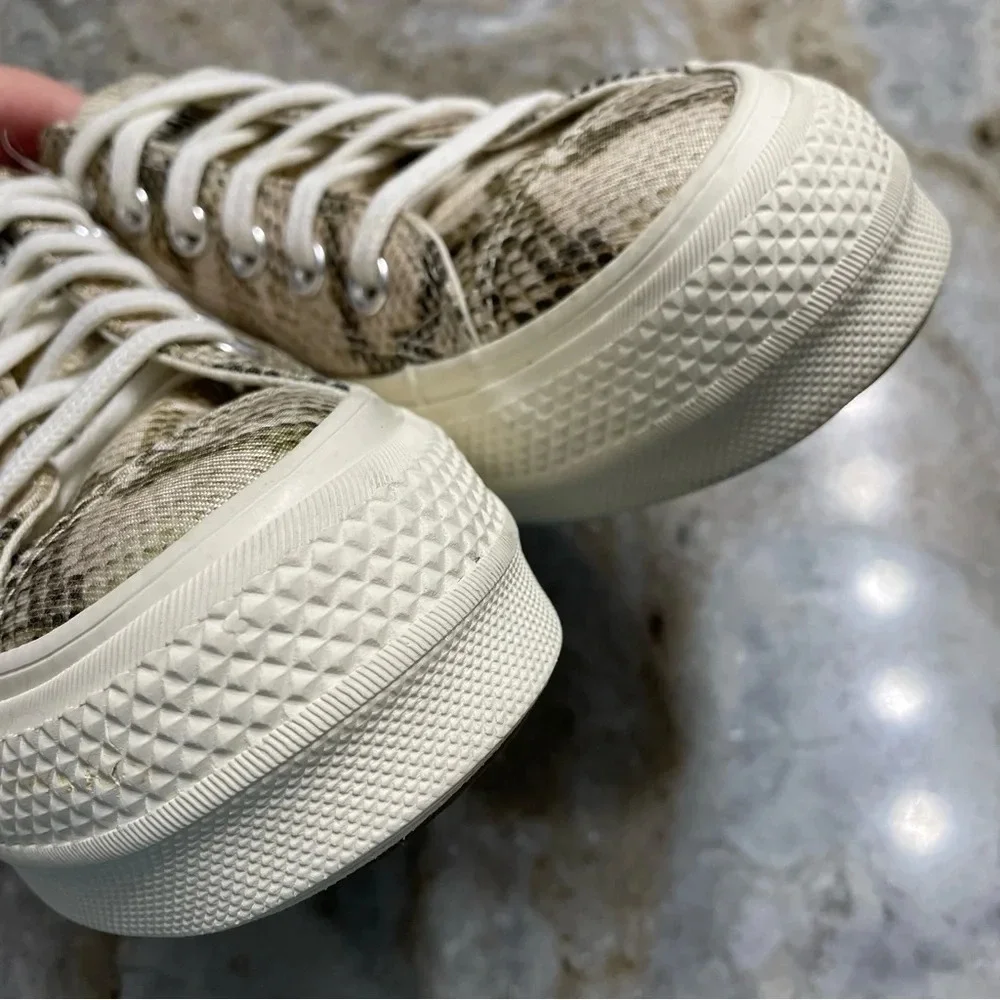 Converse before item pre
