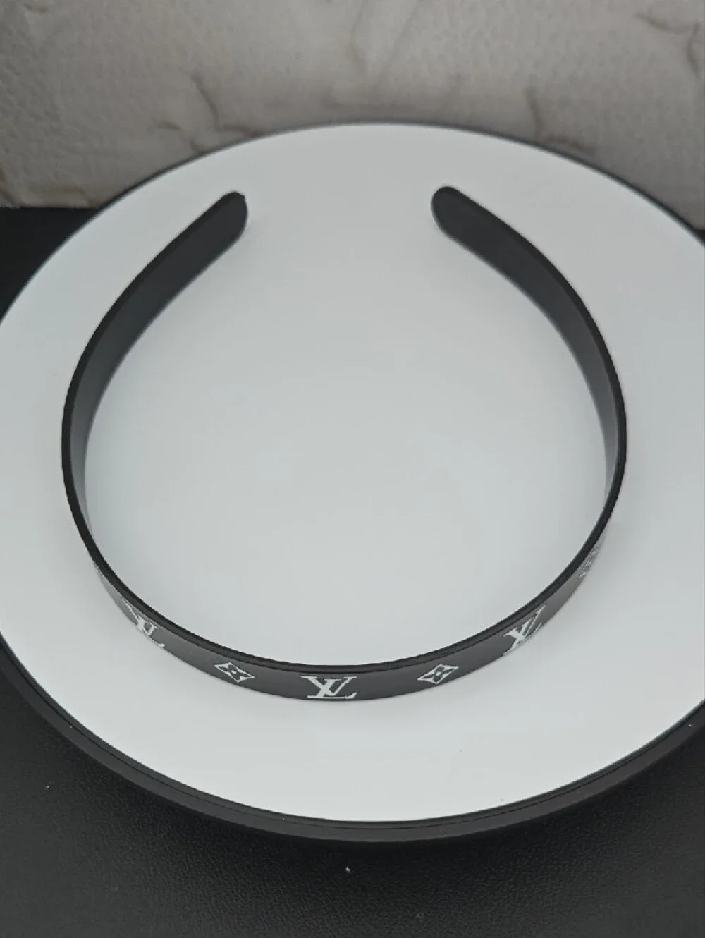 no brand classic lux