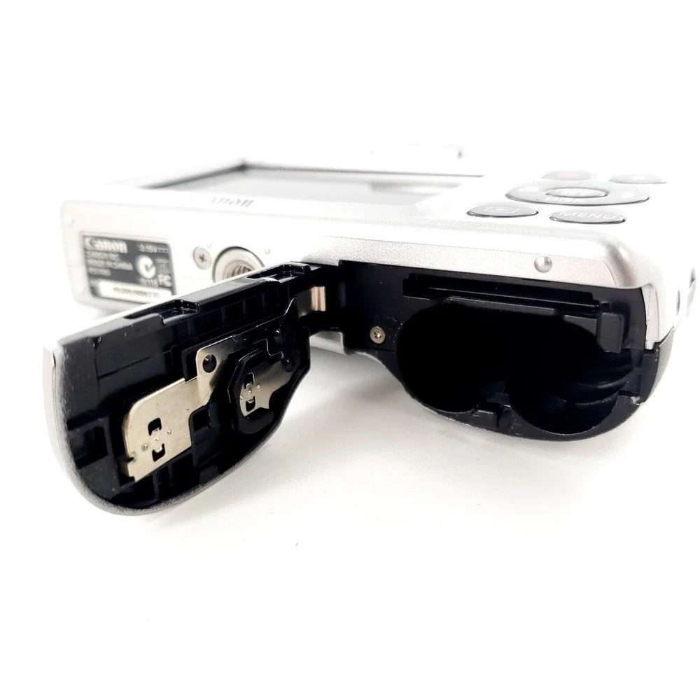 Canon PowerShot A1300 16.0MP Digital Camera Silver w/ Memory Card & Box Tested