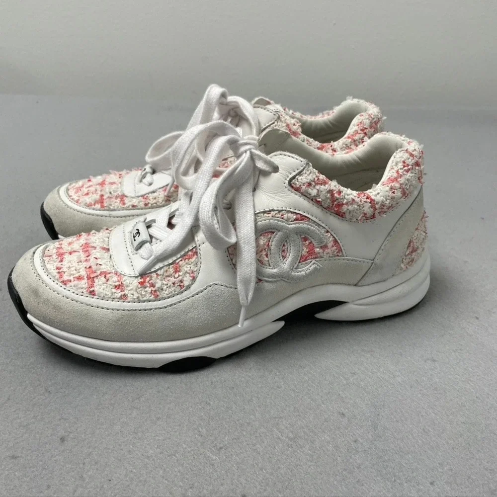 CHANEL low top