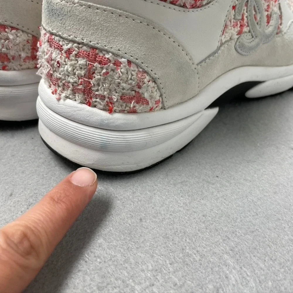 CHANEL low top