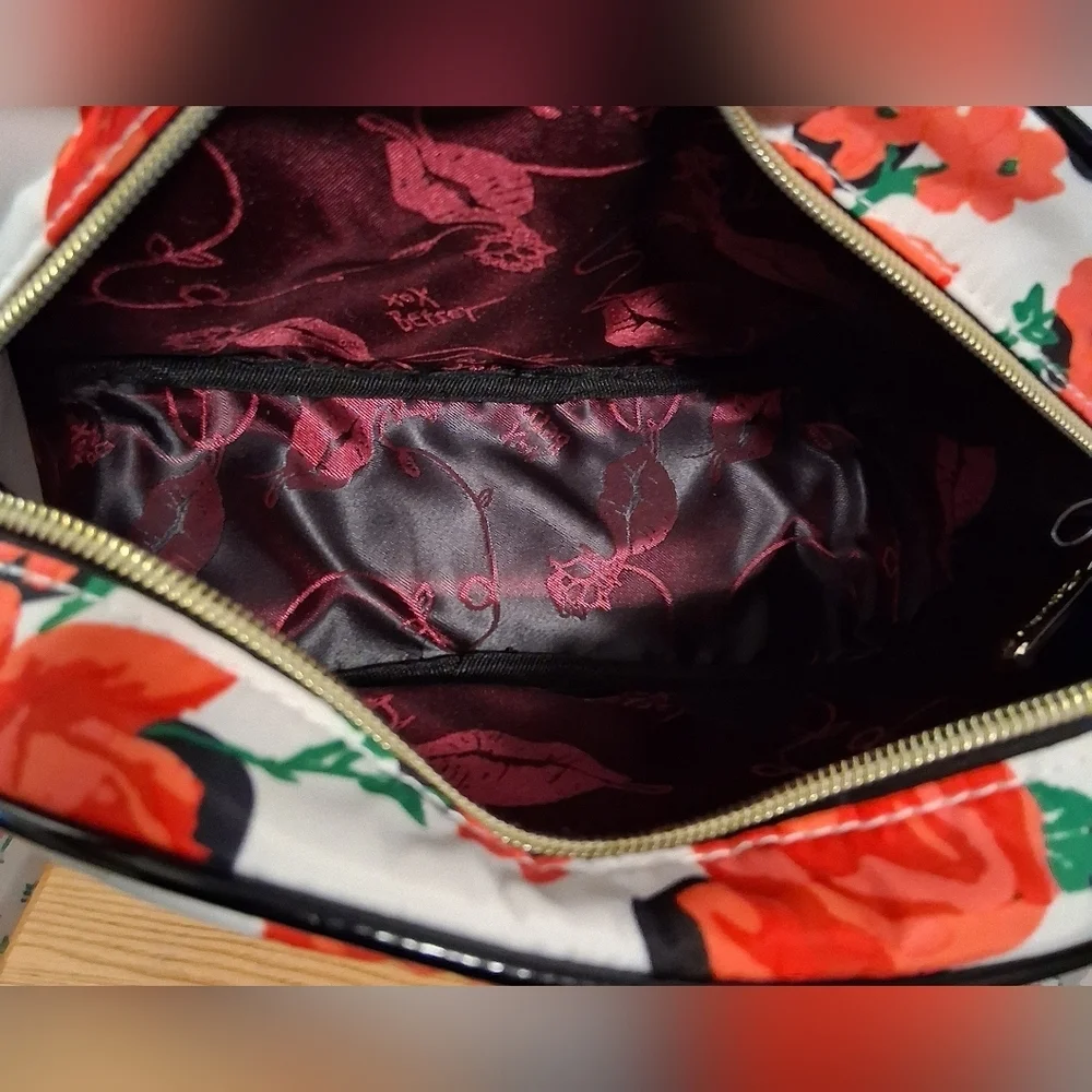 NWT Betsey Johnson Polka Party XL Loaf Polka Dot Floral Cosmetic Beauty Case Bag