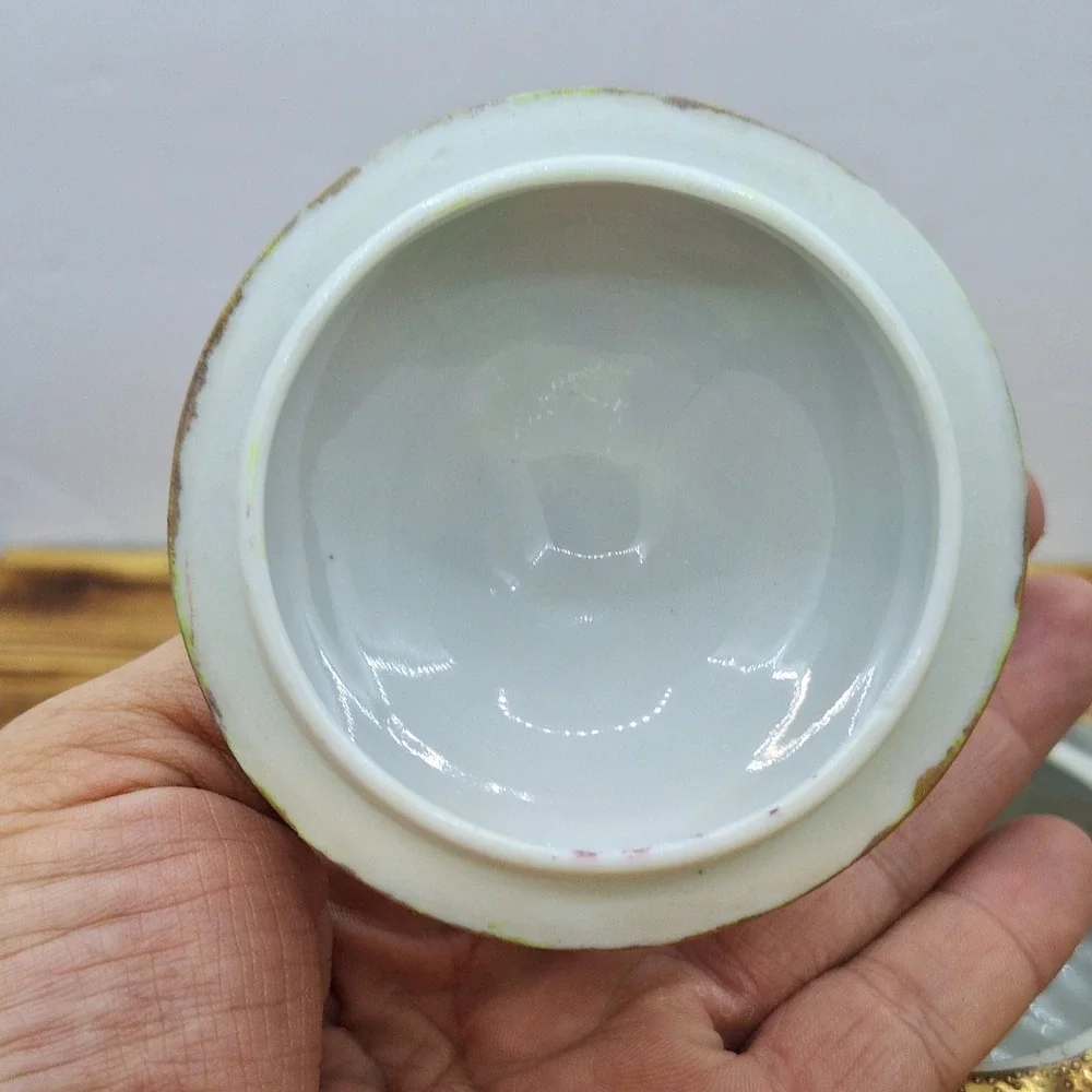 Antique Nippon Hand Painted Sugar Bowl W/‎ Lid Floral Moriage and Gold Gilding