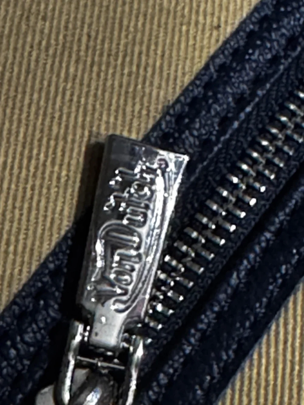 Von Dutch/ True Religion closure silver used