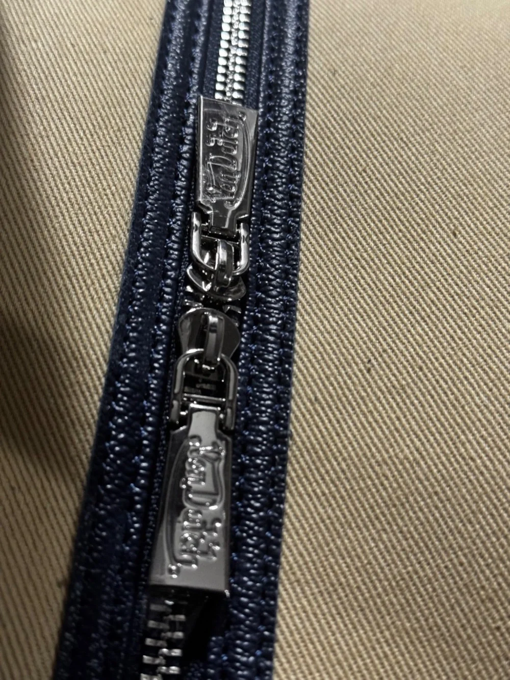 Von Dutch/ True Religion strap closure bottom
