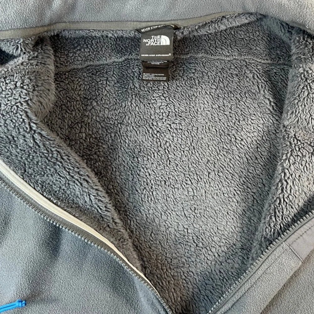 The North Face elasticized provide