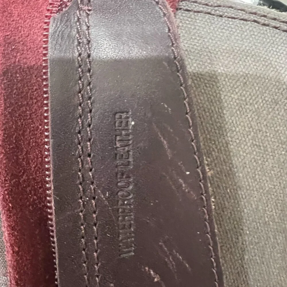 Teva women burgundy