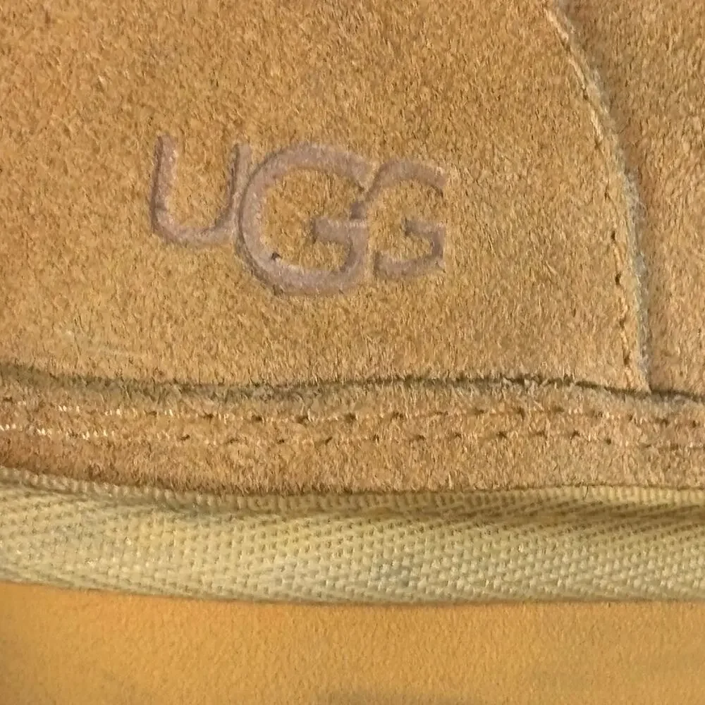 UGG Neumel Yellow Suede Chukka Boots Shearling Lined Youth Kids Size 4 Comfy