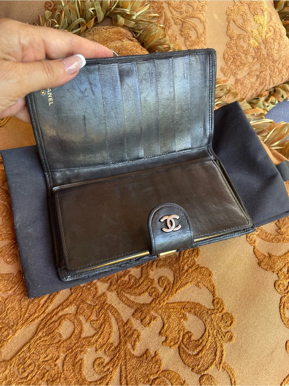 CHANEL Black Quilted cross stitch CC Snap Wallet