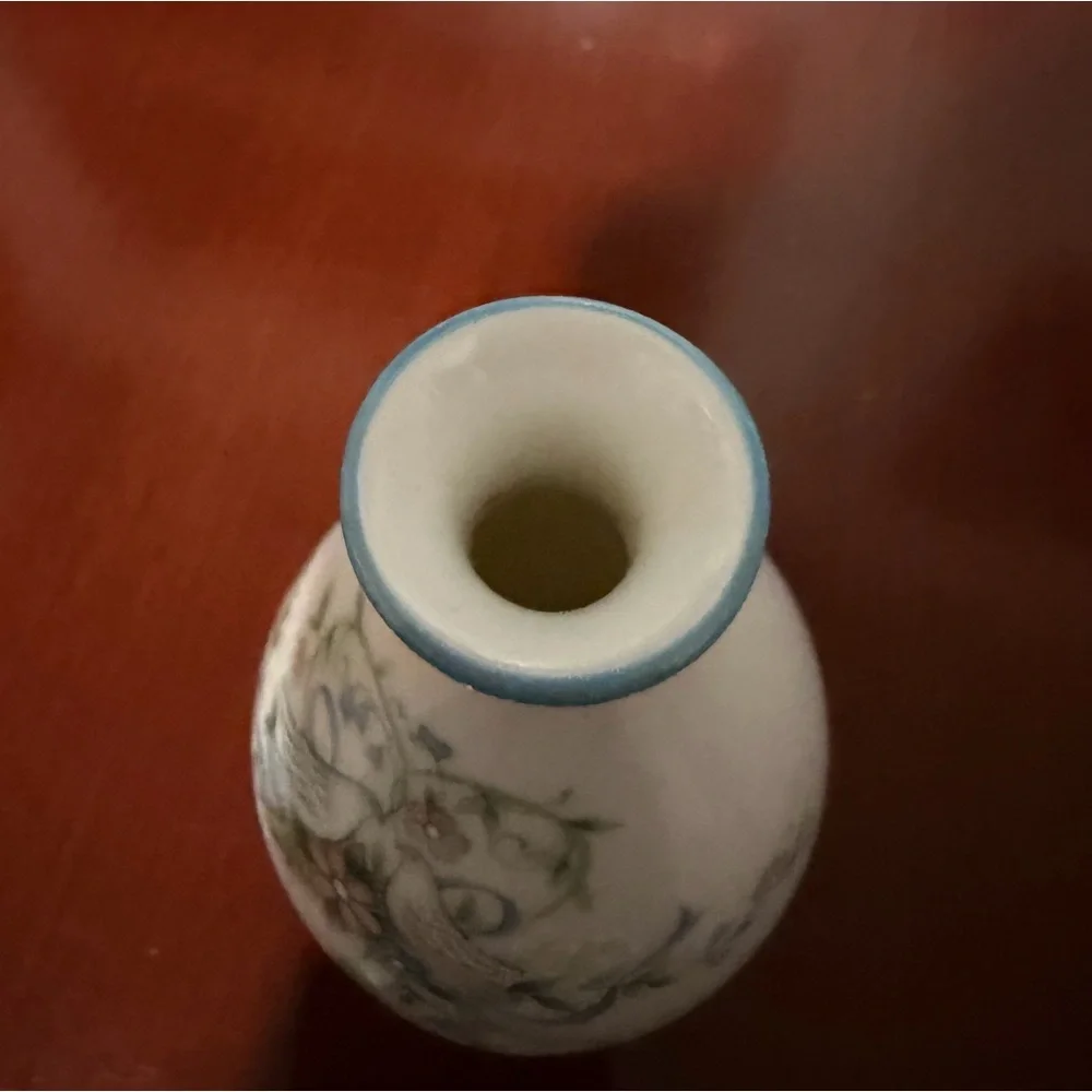 Noritake charming vase