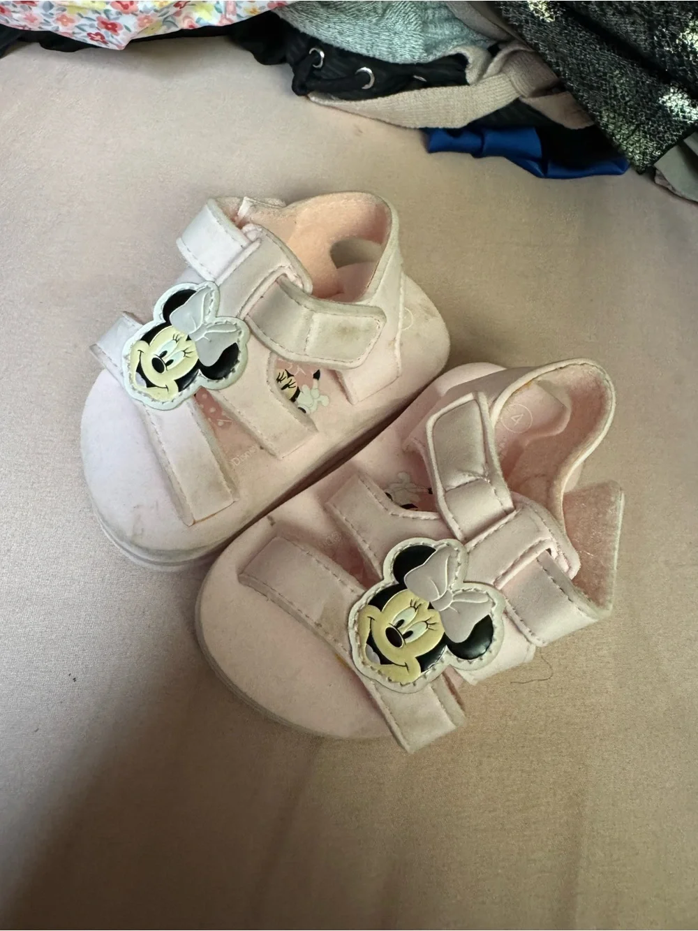 Disney Pink Minnie Mouse Baby Sandals with Bow Accent