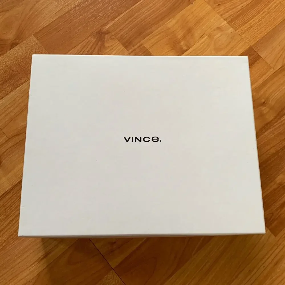 Vince empty shoe‎ box