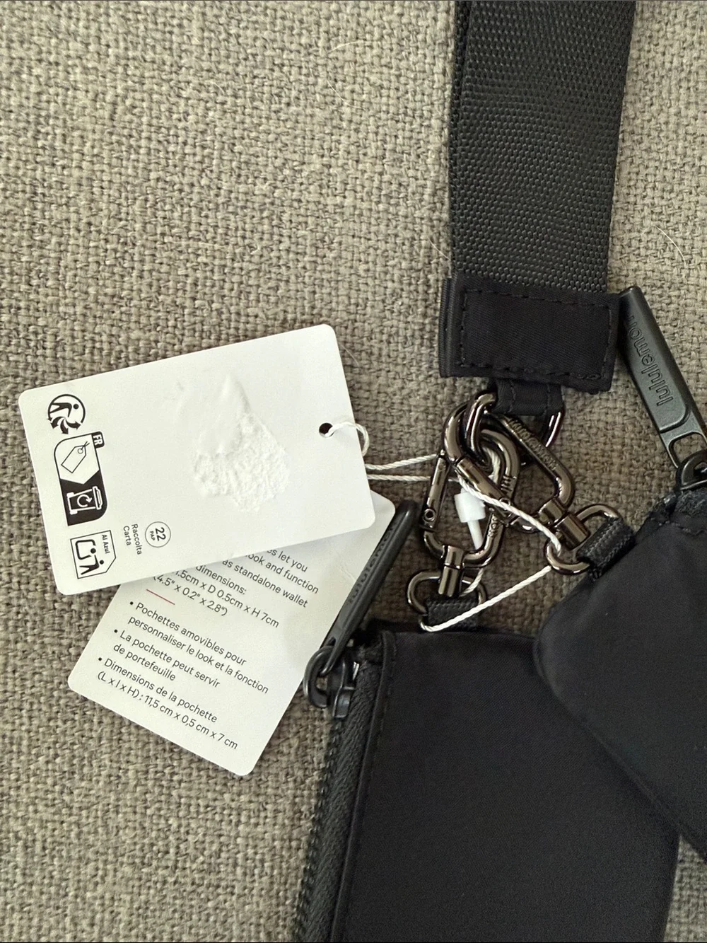 lululemon athletica compact wristlet