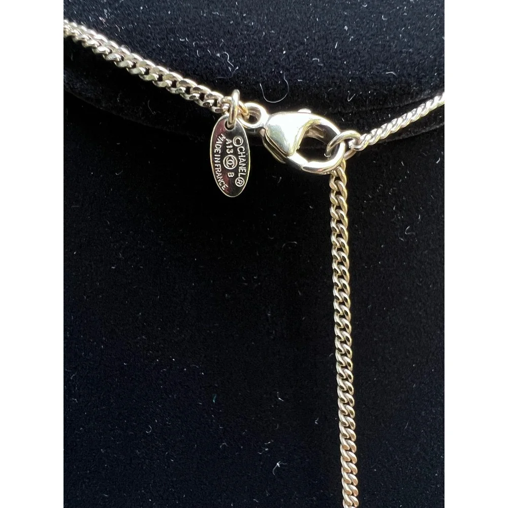 CHANEL effect pendant french