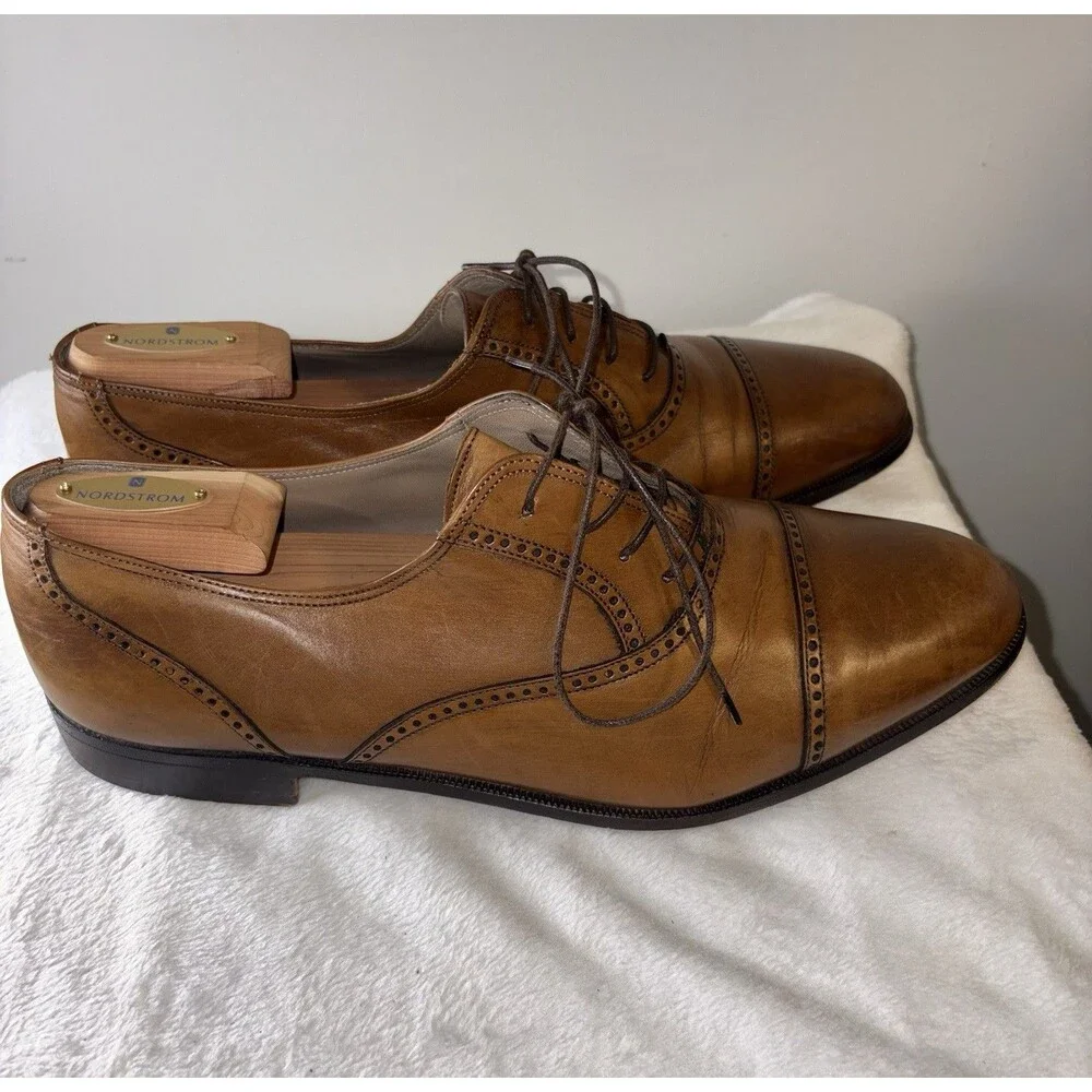 Bally lace up