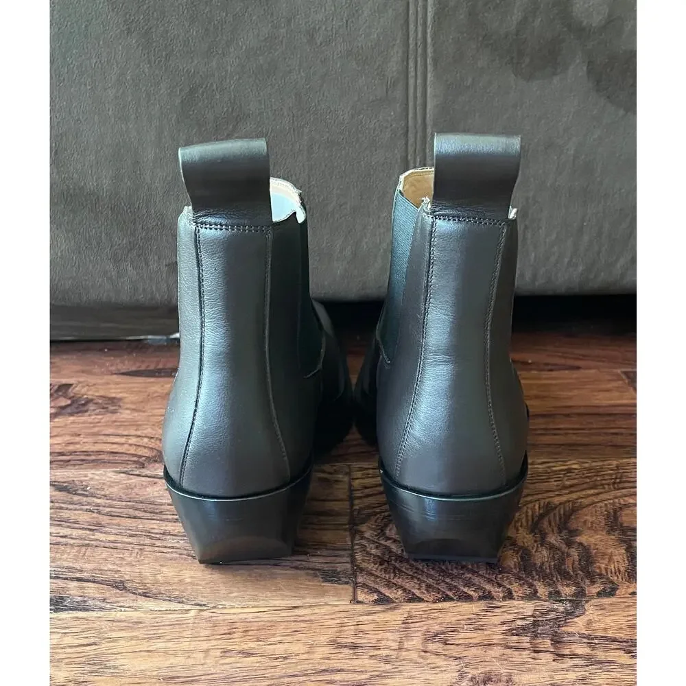Bottega Veneta $1 800