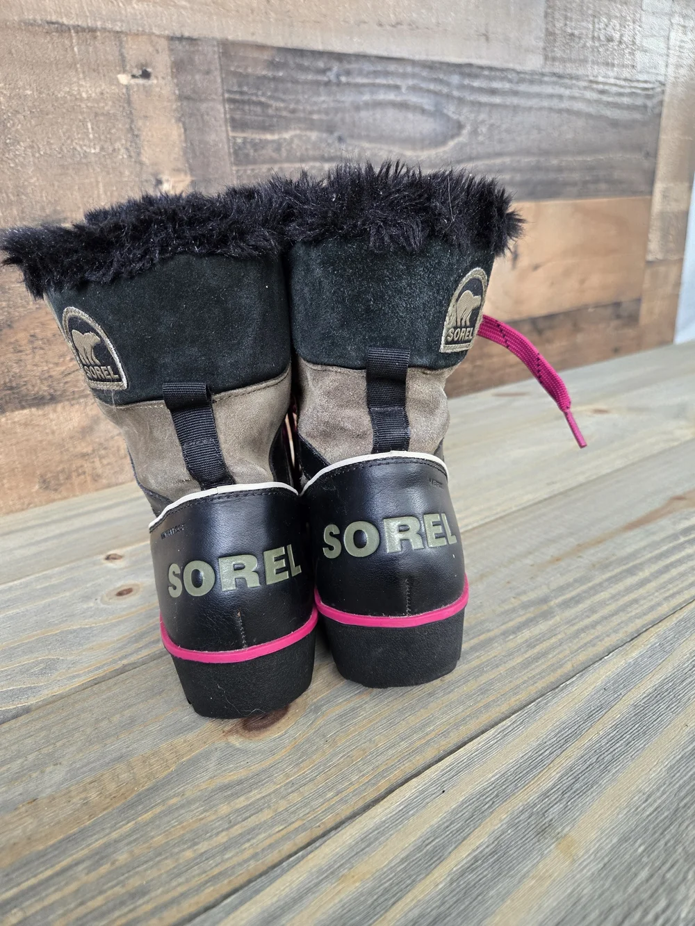 SOREL Tivoli II Waterproof Suede/Leather Lace-Up Boot Size US 7.5 Nori/Black