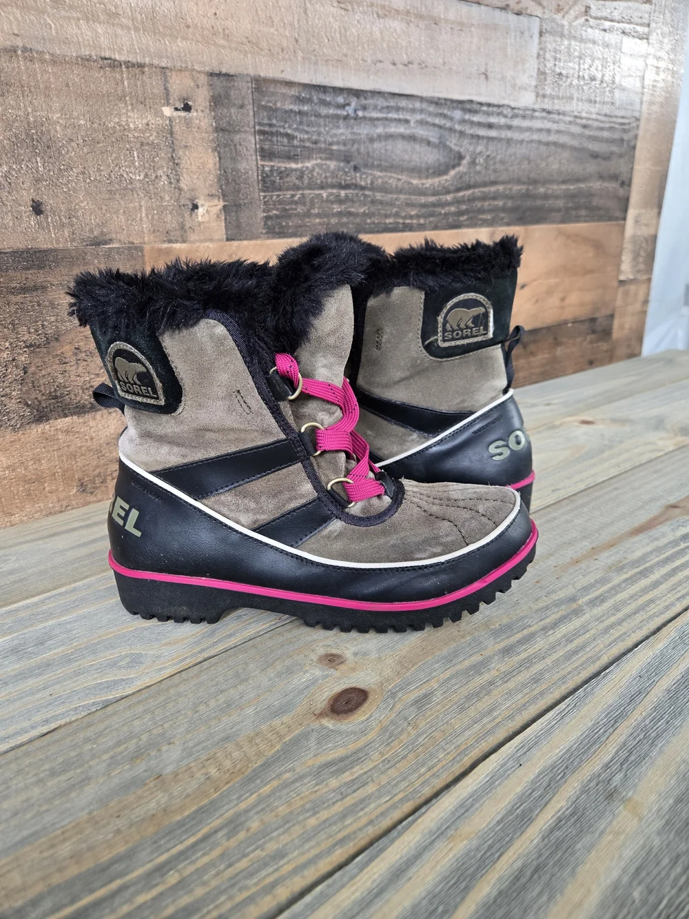 SOREL Tivoli II Waterproof Suede/Leather Lace-Up Boot Size US 7.5 Nori/Black