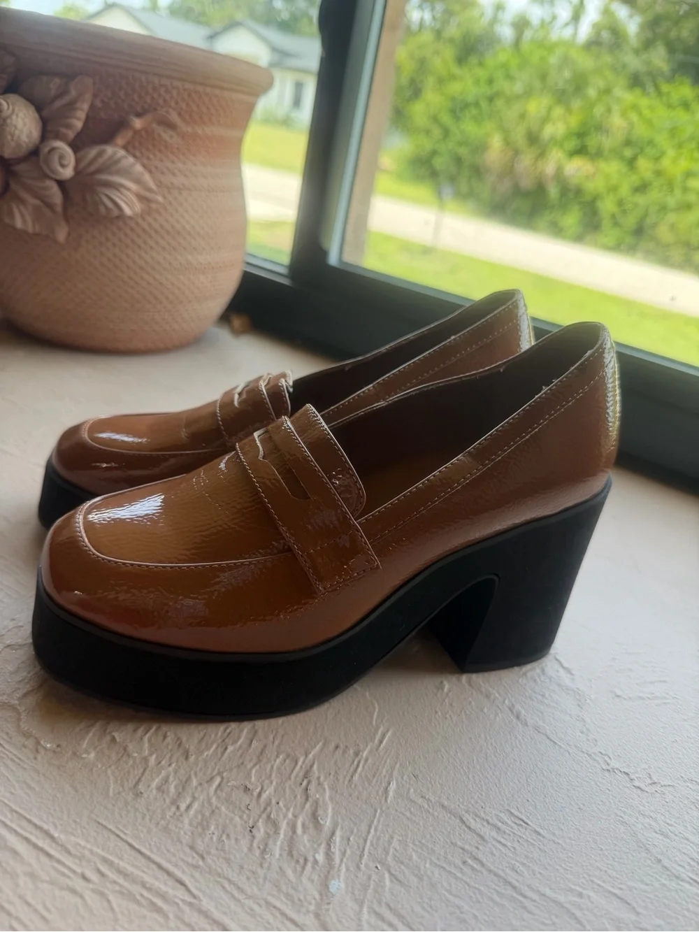 Princess Polly sleek brown