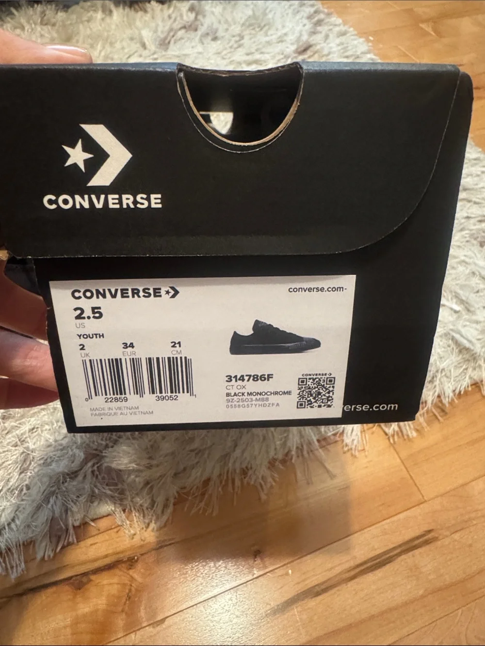 Converse Kids Low-Top Canvas Sneakers in Black size 2.5