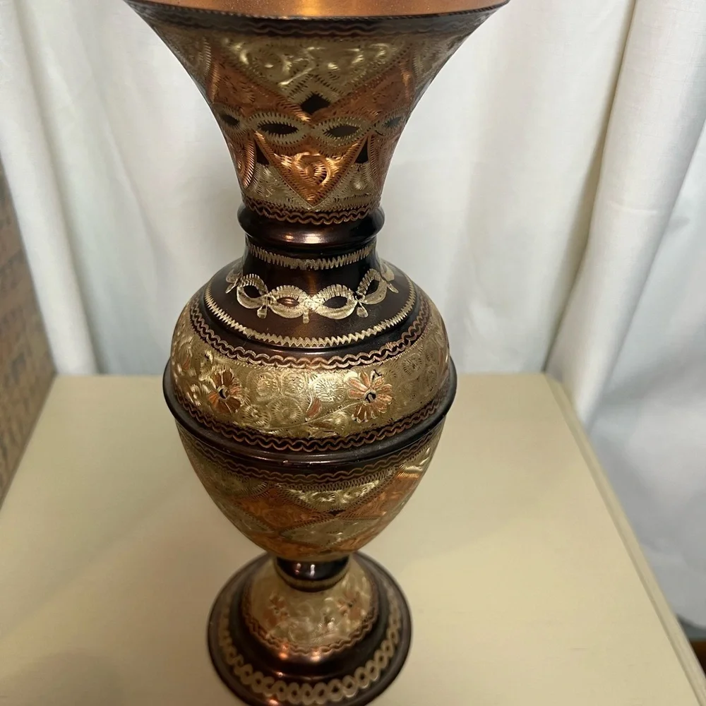 N/A this vase