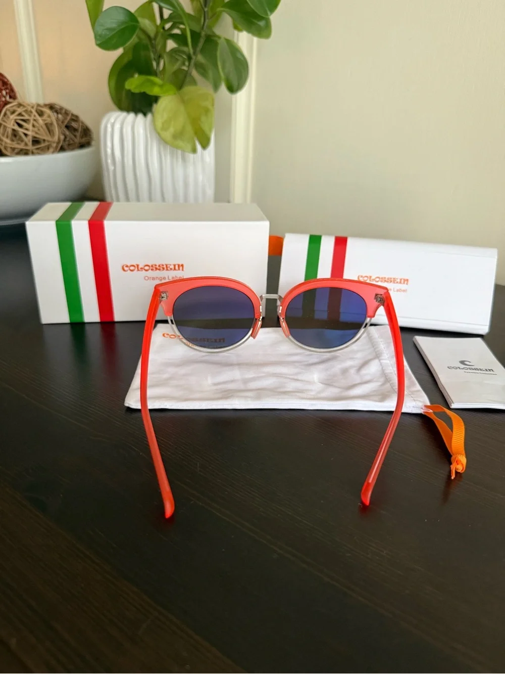 Colosseum nwt sunglasses
