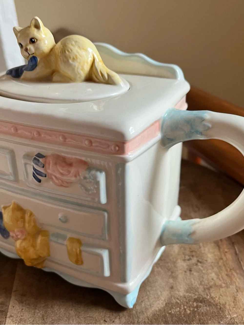 Ceramic Teapot with Playful Kitten - cat lovers teapot
