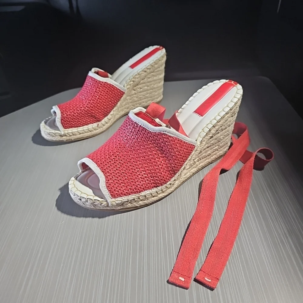 Franco Sarto stylish red