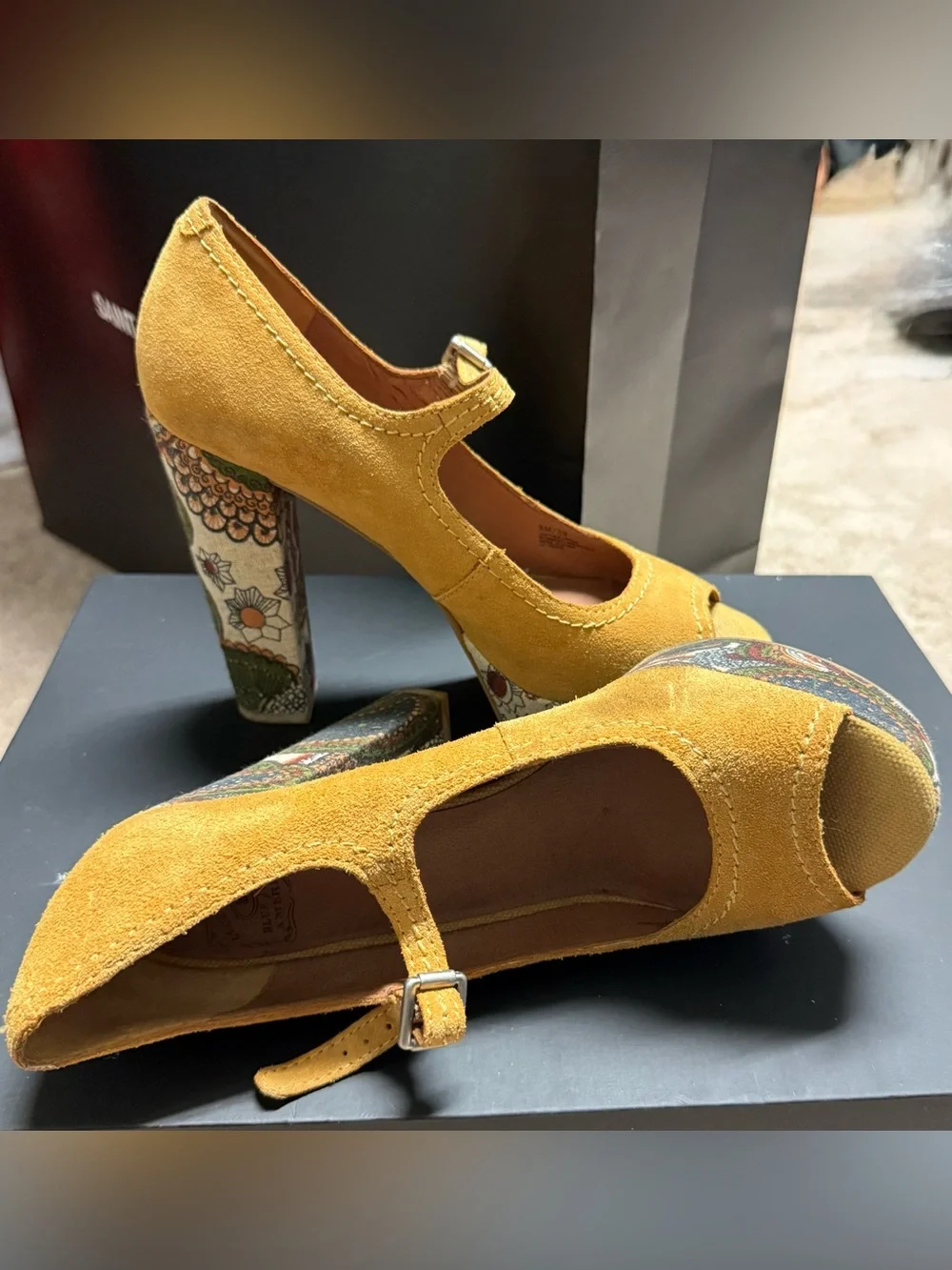 Lucky Brand stylish elegant day
