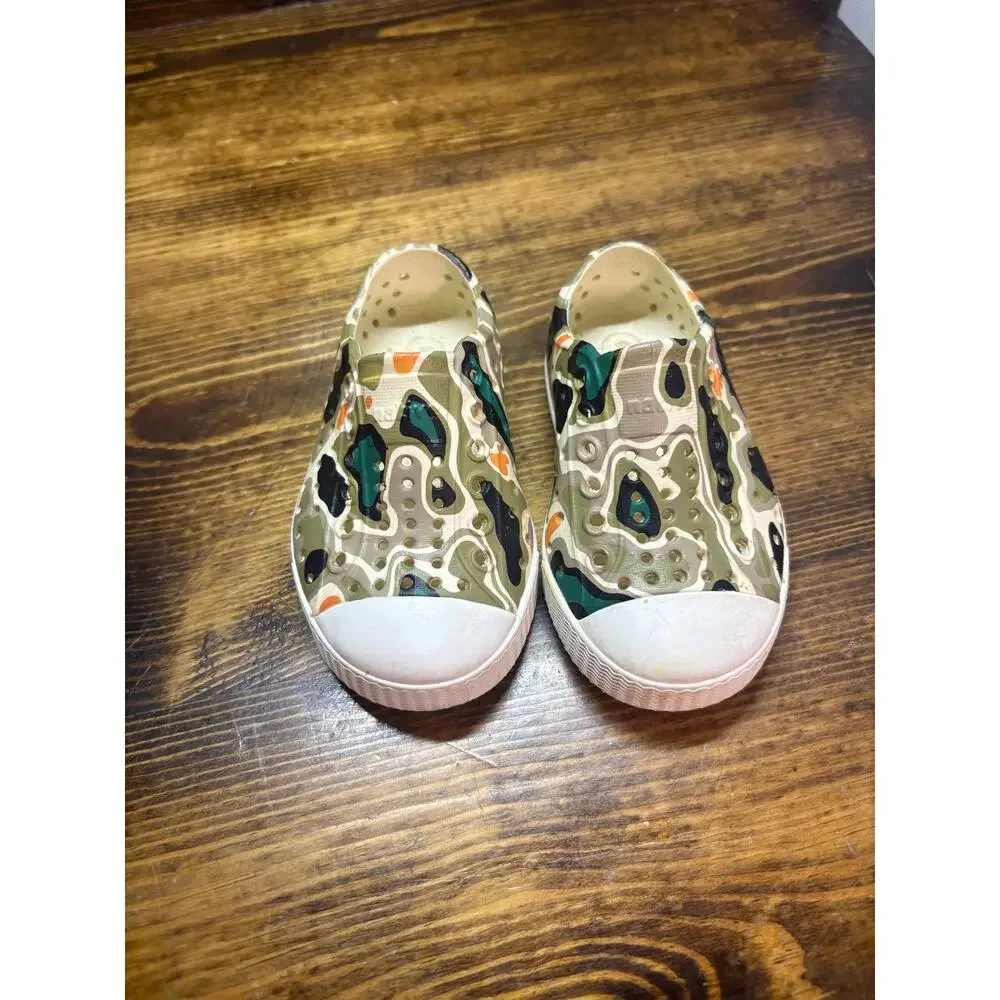 Native‎ Slip On Shoes Size C6