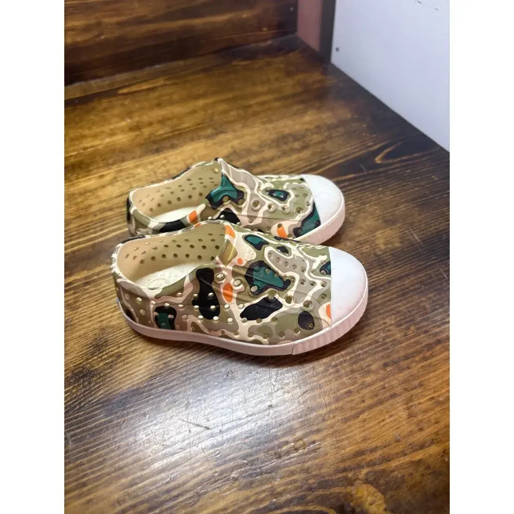 Native‎ Slip On Shoes Size C6