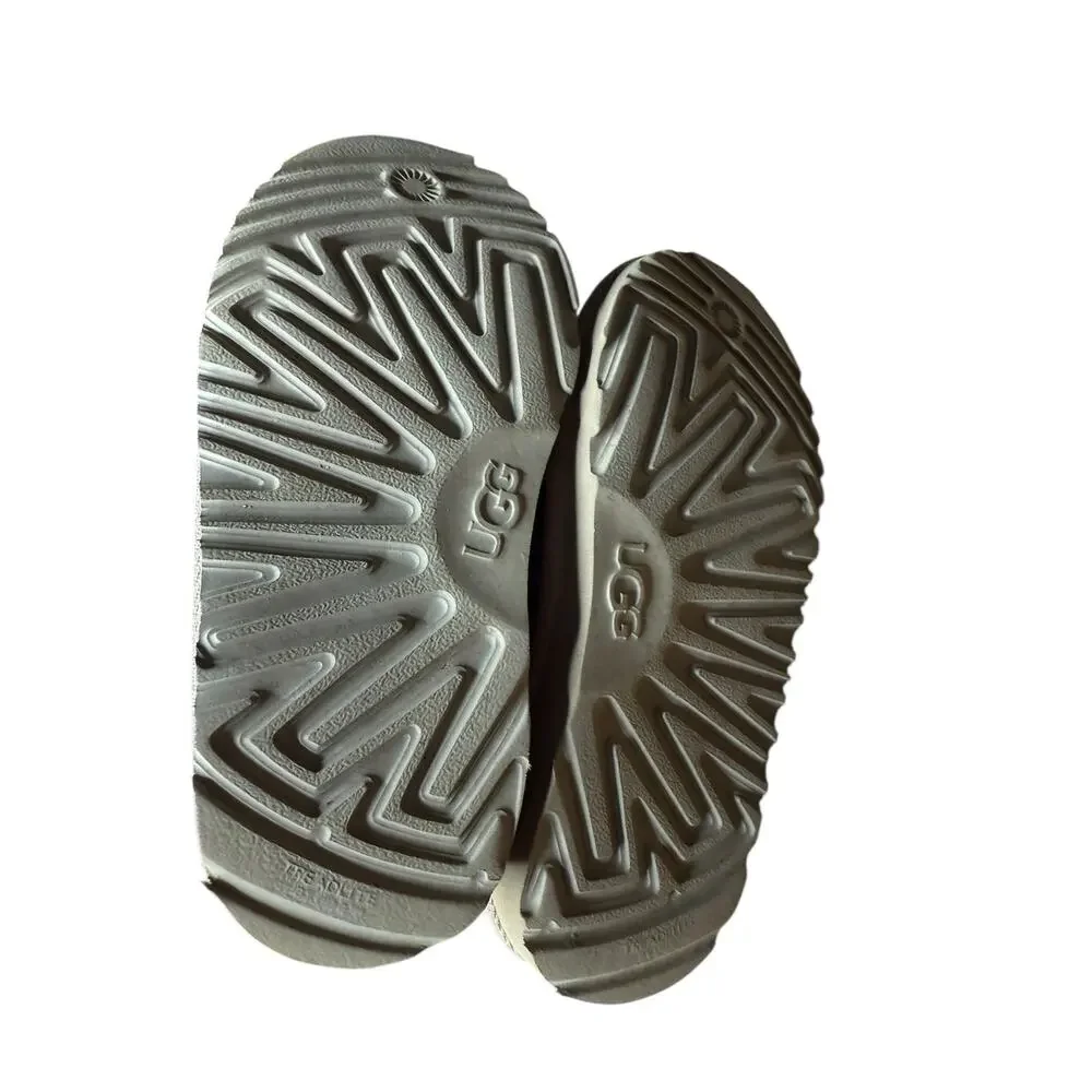 UGG classic ii