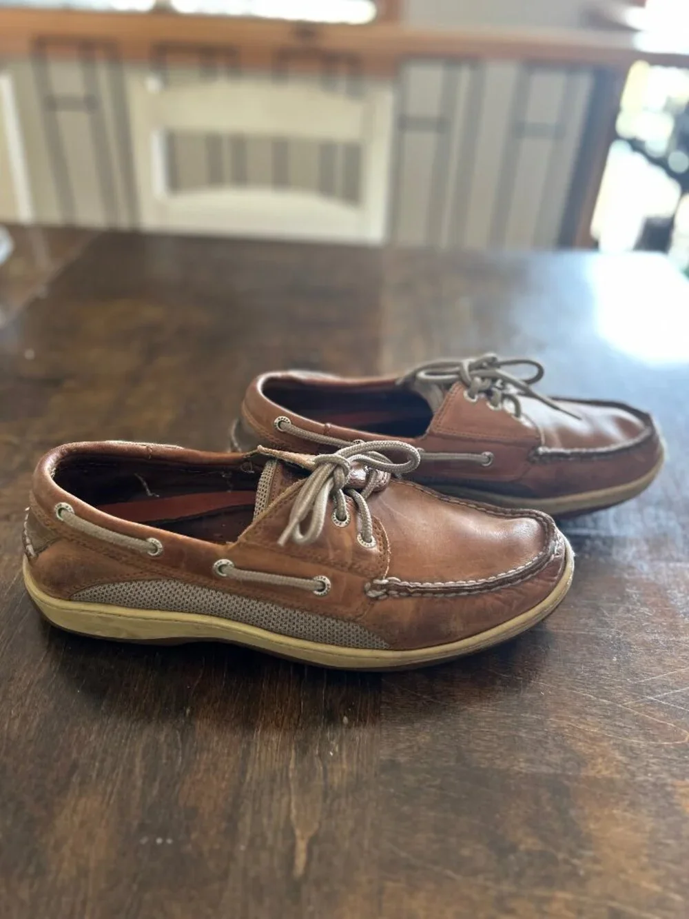 Sperry tan leather