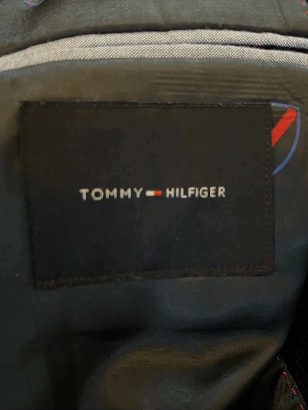 Tommy Hilfiger welt out