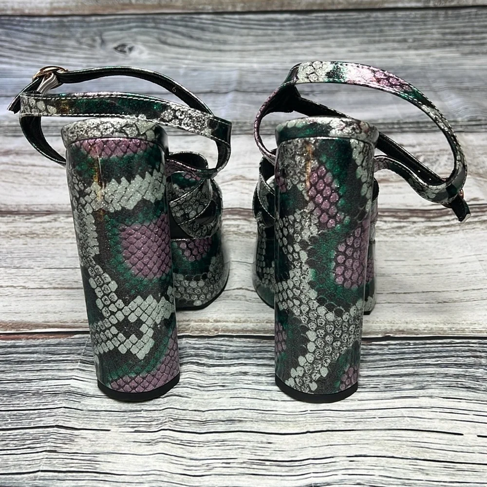OMINE women’s platform
