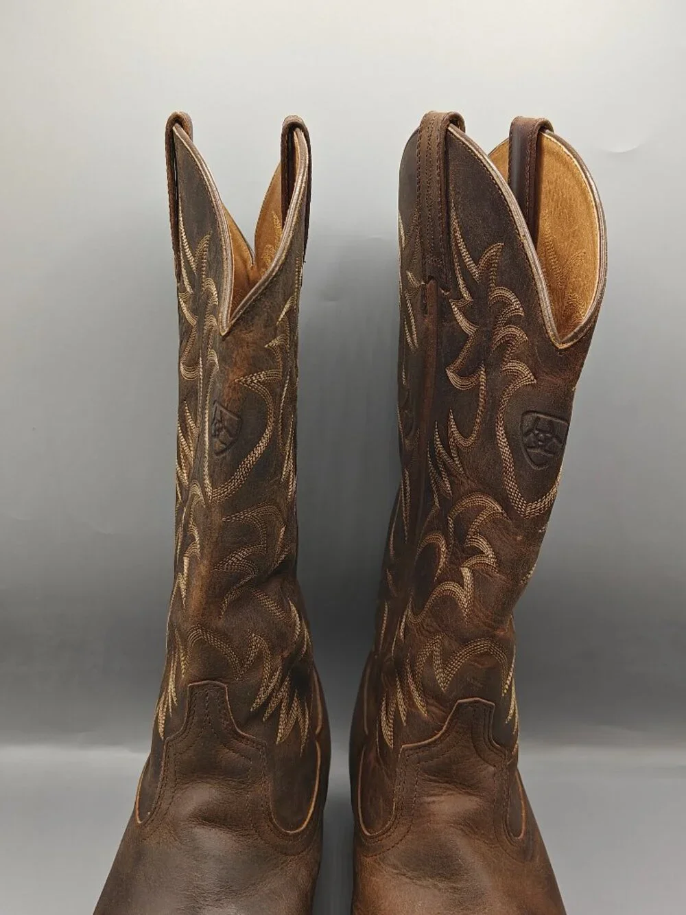 Ariat cowboy photos please