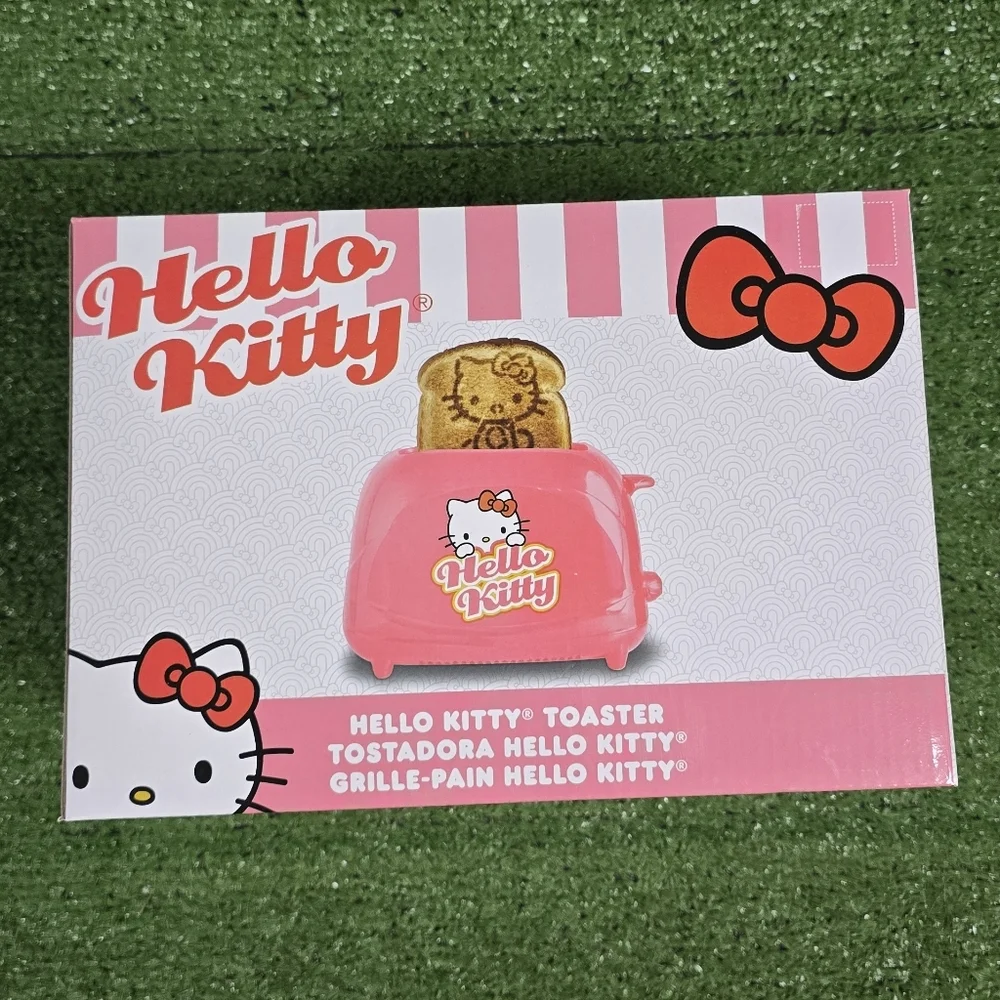 Hello Kitty center toasts