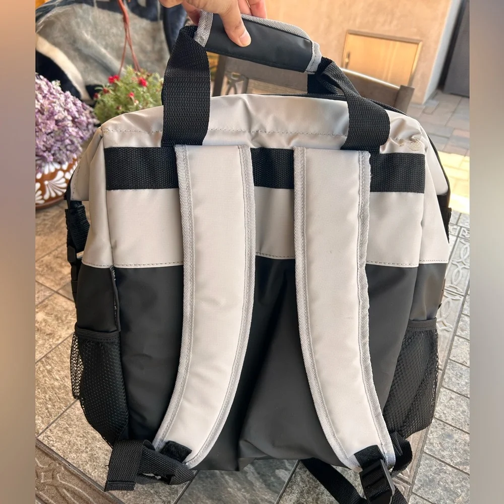 N/A pockets noticeable