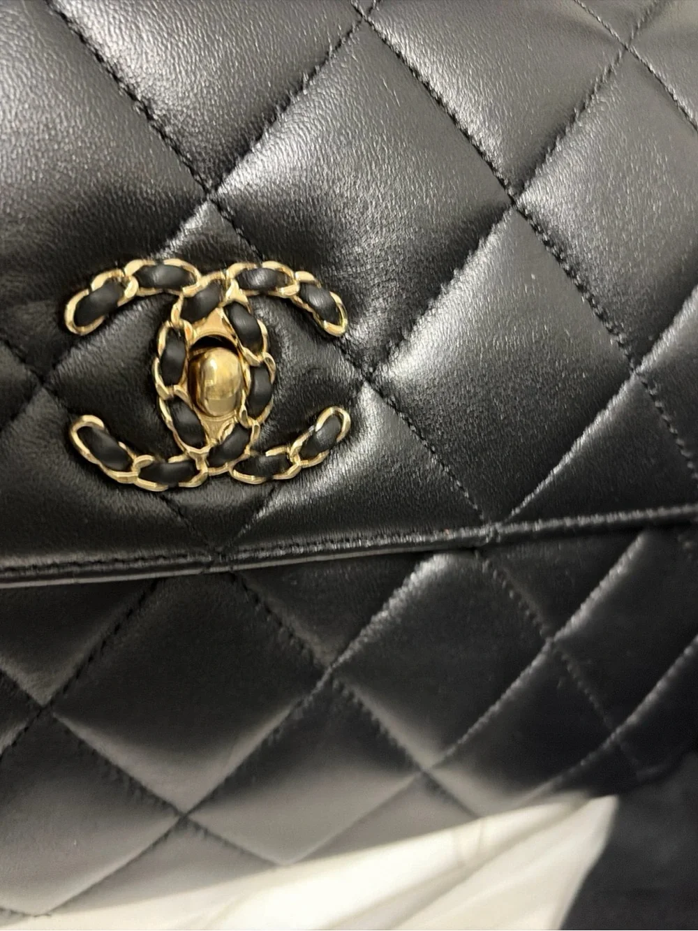 CHANEL classic quilted