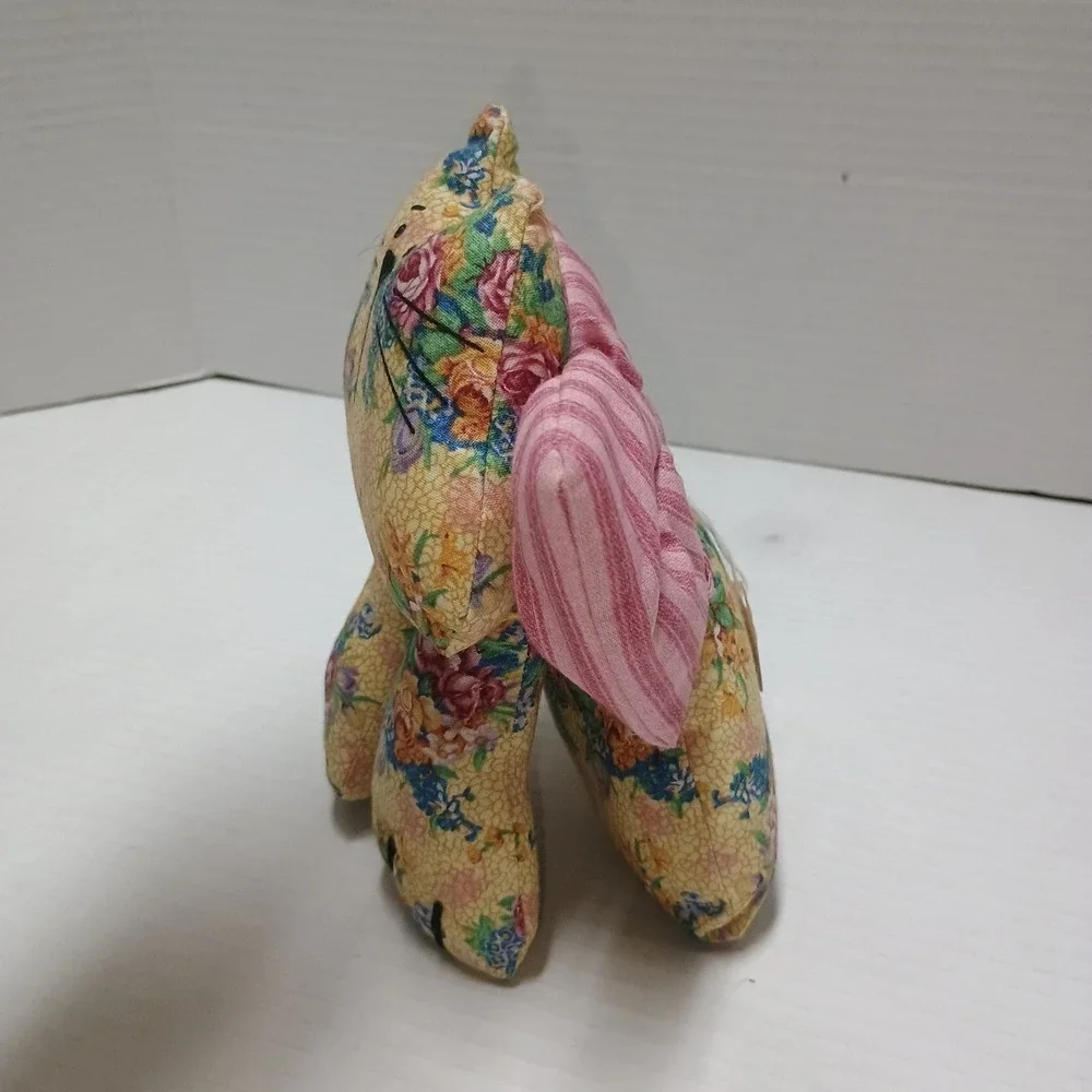 N/A adorable hand