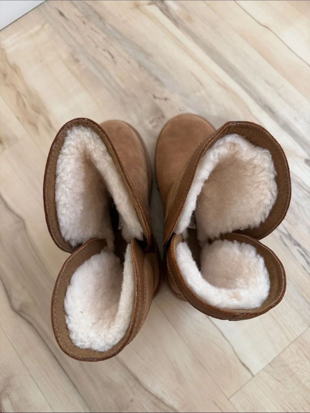 UGG wool suede uggplush™